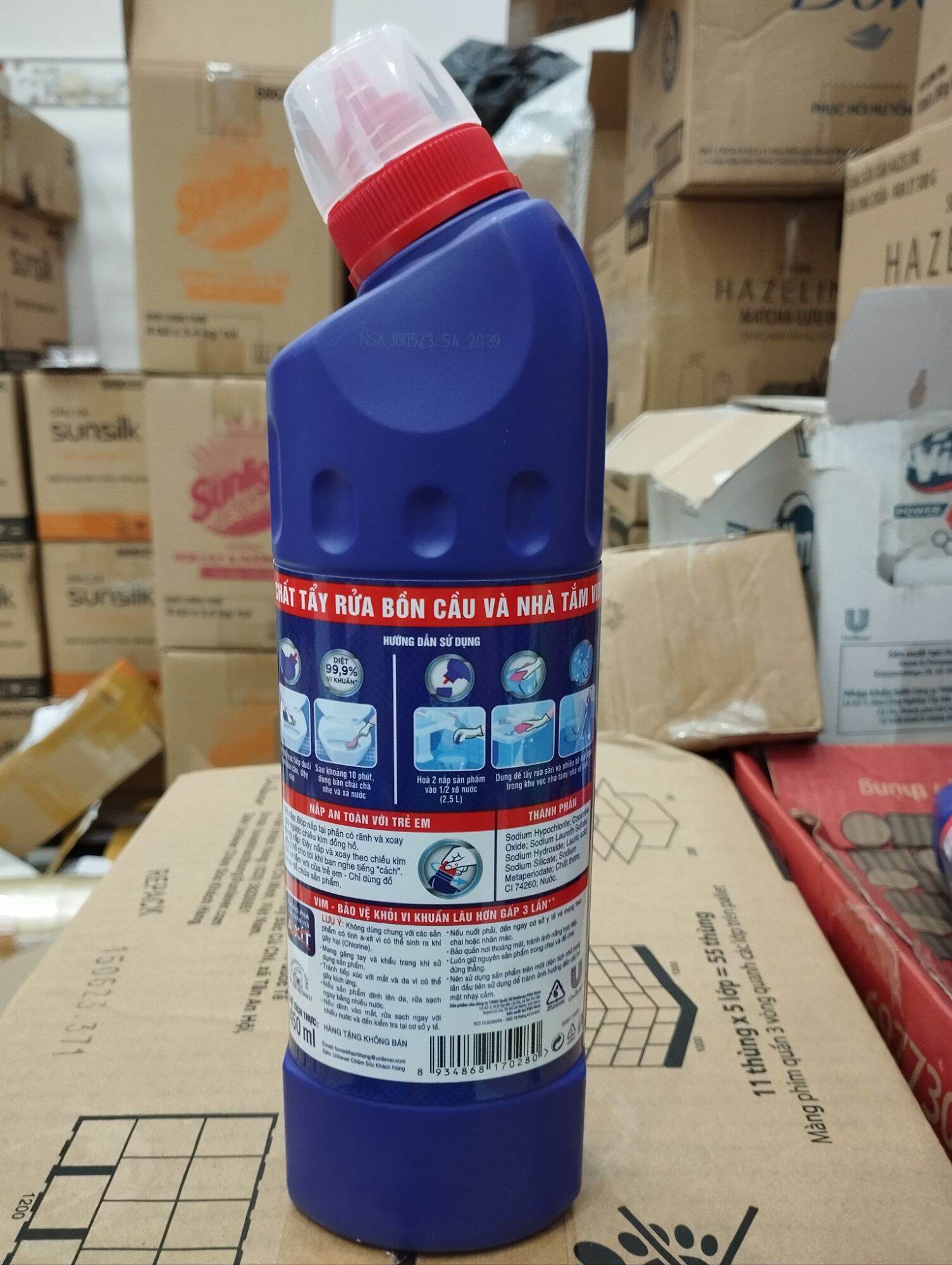 Vim tẩy bồn cầu và nhà tắm 880ml
