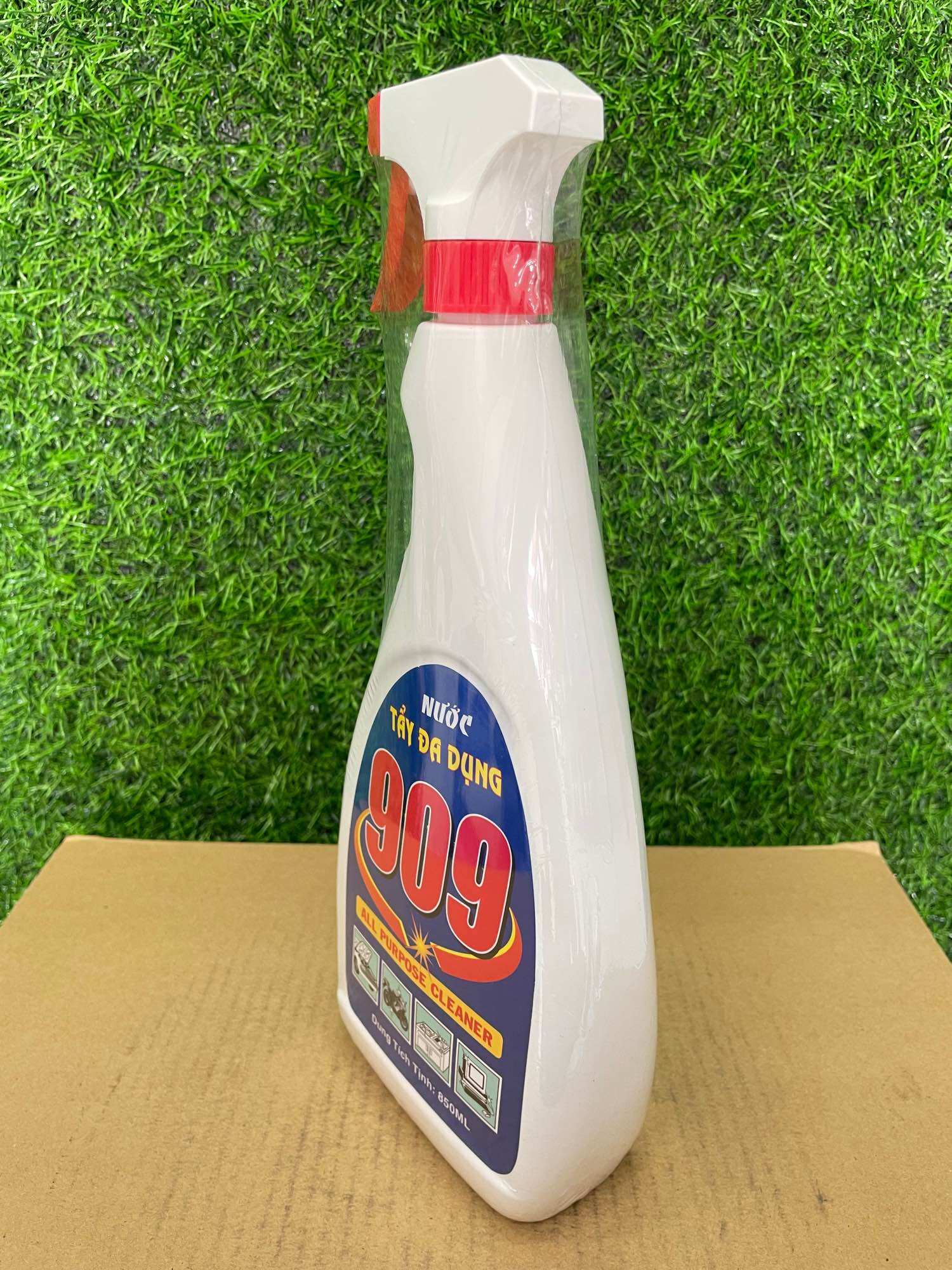 Nước tẩy đa dụng 909 (850ml)