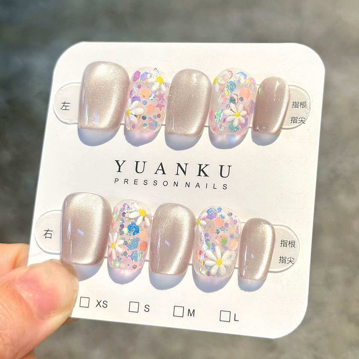 Sticker hoa cúc hình nổi 5D móng tay