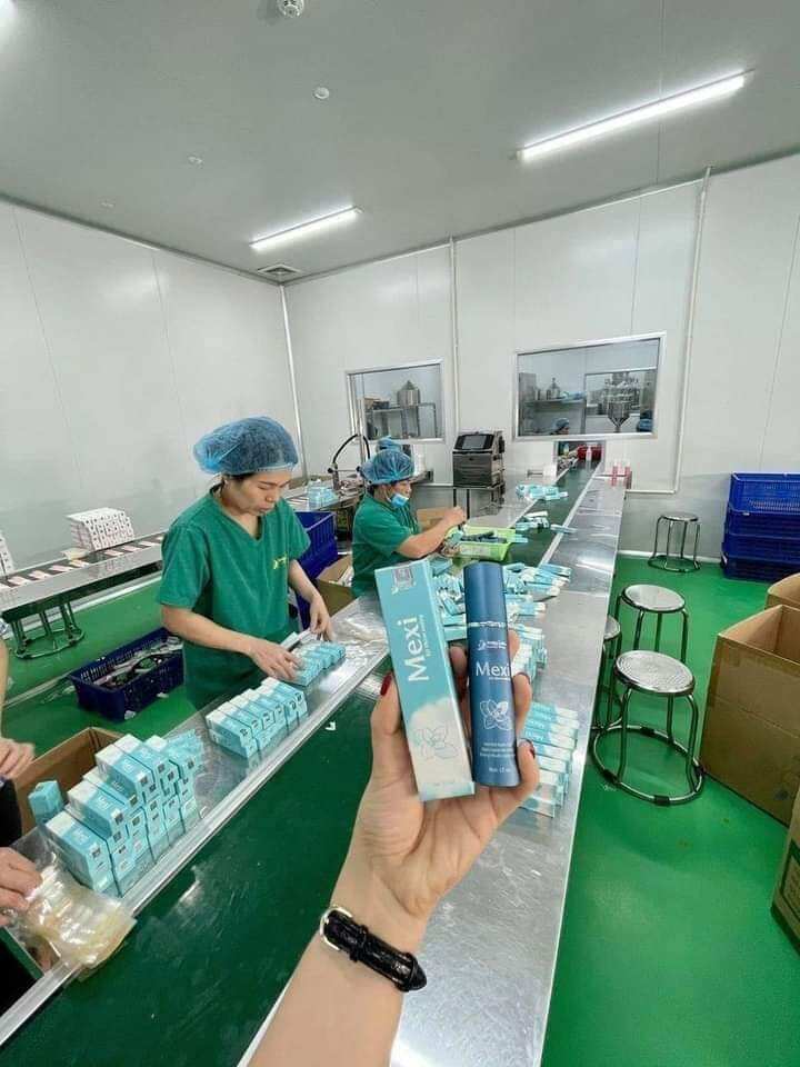 Xịt thơm miệng MEXI Quyên Lara