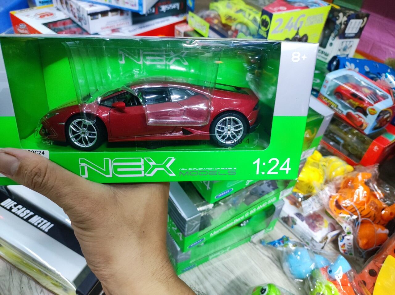 Xe mô hình tĩnh 1/24 welly lamborghini huracan lp 610