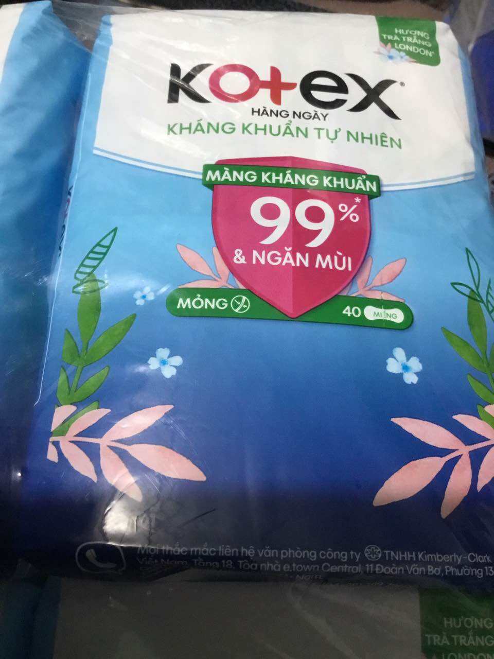 (Gói 40 Miếng Loại Nhỏ 15cm Không Cánh ) - 1 Gói Kotex Hàng Ngày Kháng Khuẩn - HSD luôn mới