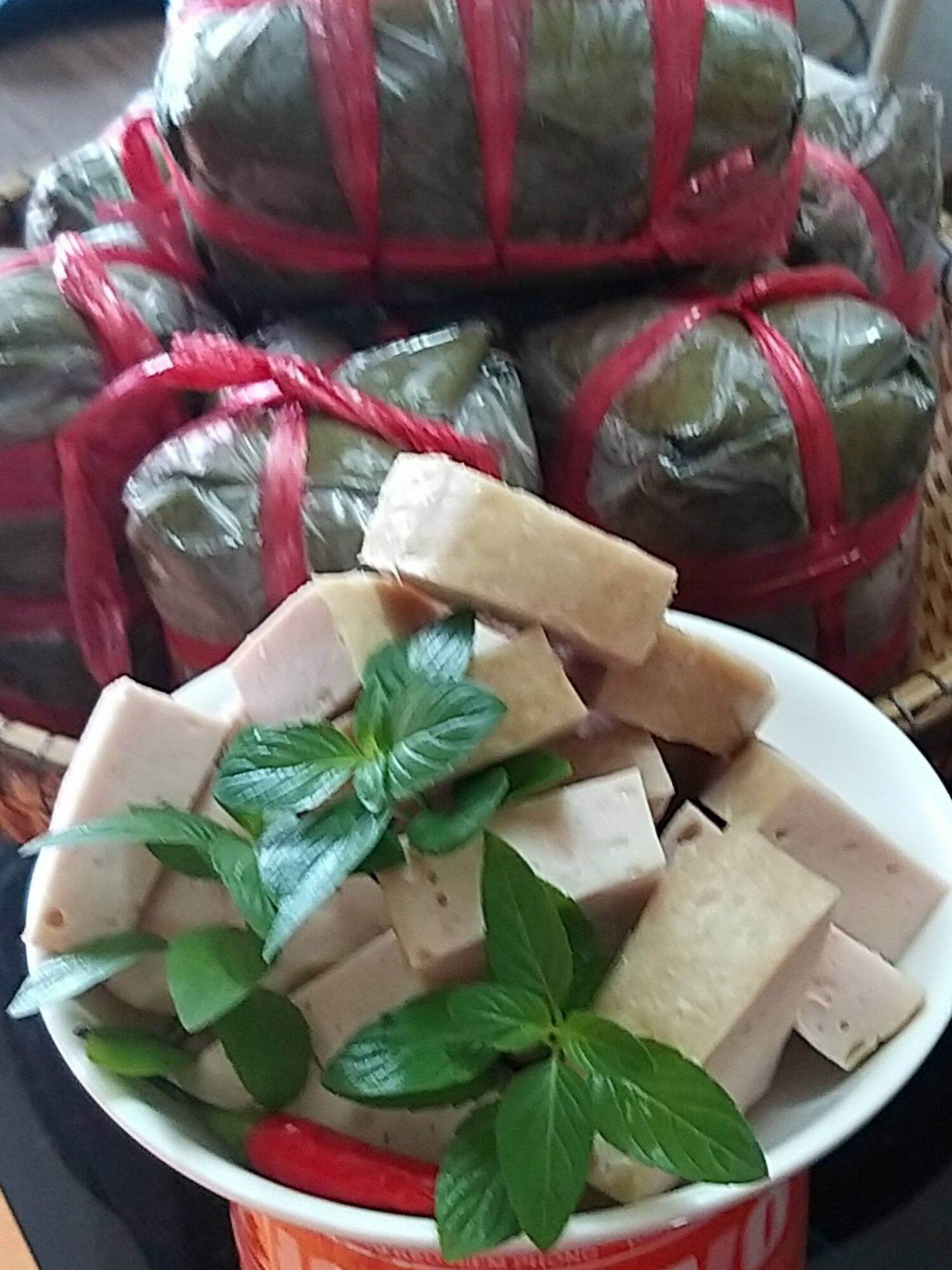 🎈chả lụa đăc biệt nhà làm 500gr/1đòn.