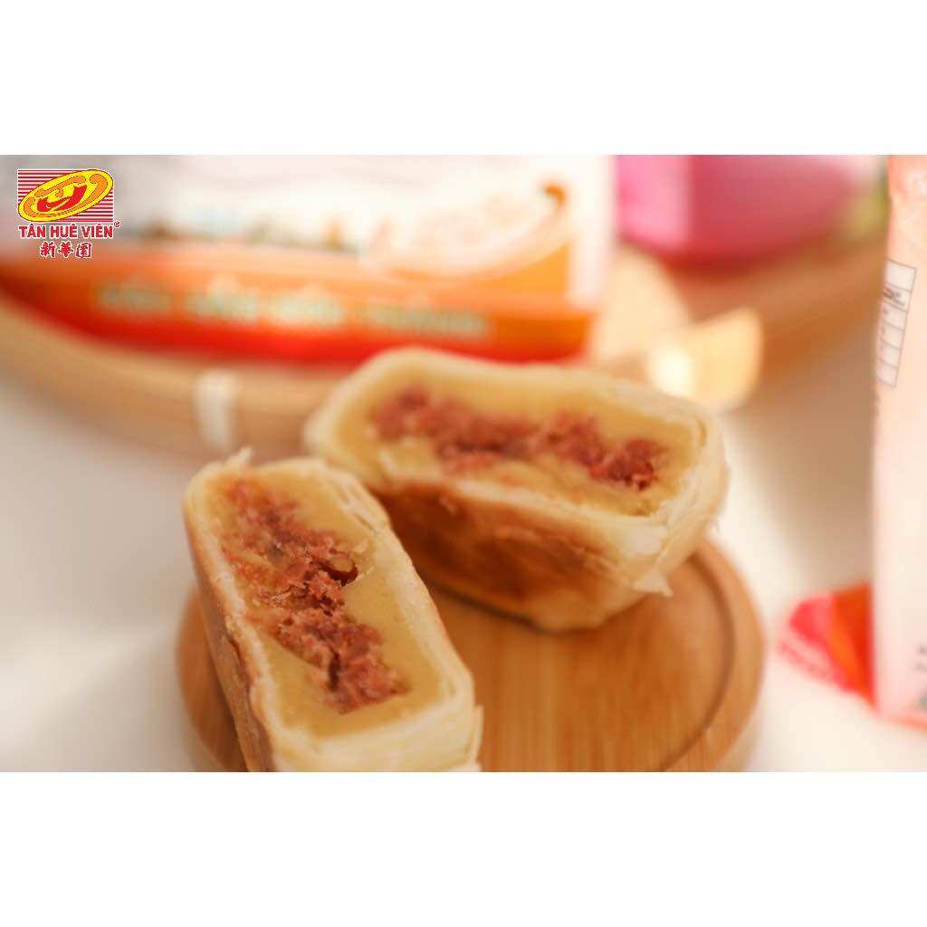 Bánh pía thịt lạp Tân Huê Viên