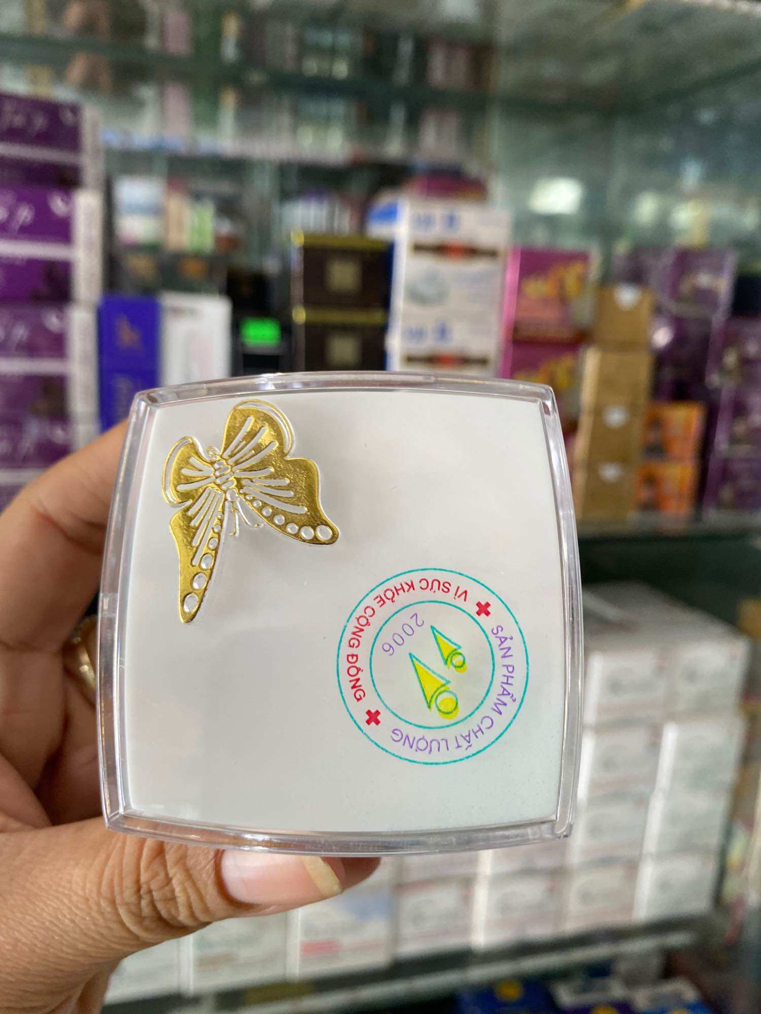 Kem elite con bướm nguyễn quách 3in 1