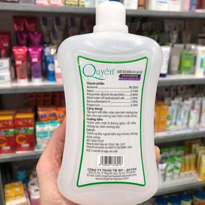 Nước rửa móng tay Quyên 500ml