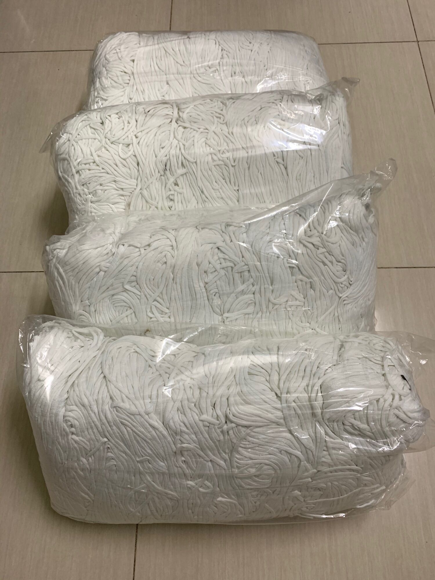 Thun khẩu trang bán sỉ theo từng kg, có 2 cỡ để chọn lựa là sợi 3mm và 5mm