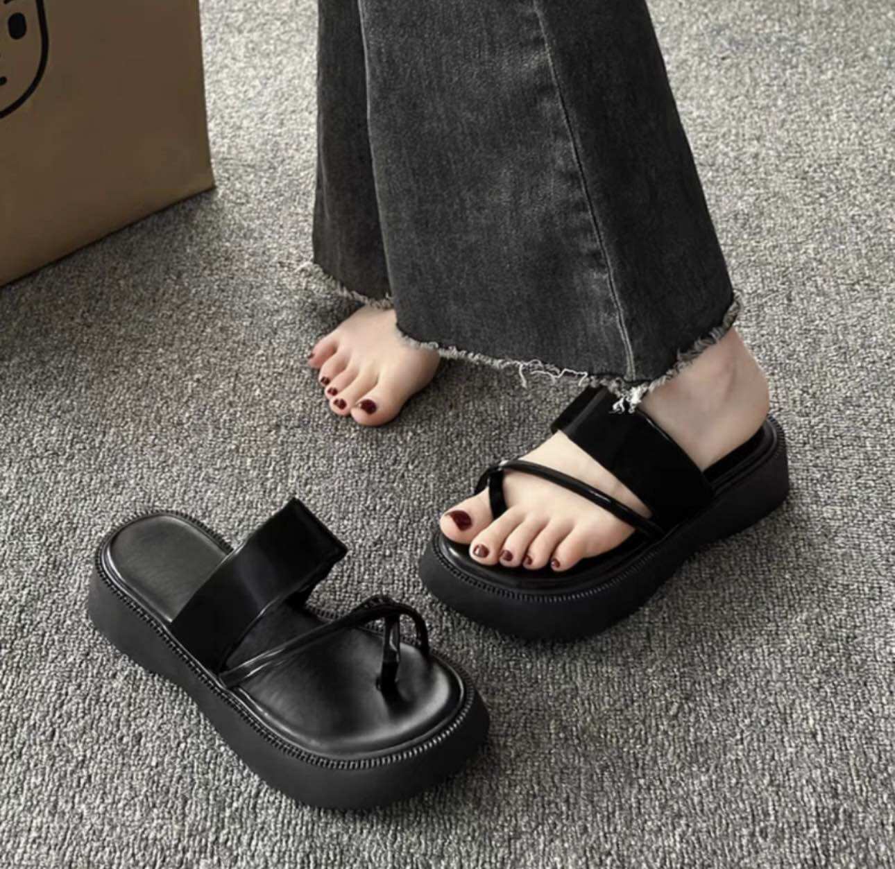 Dép nữ vai phồng sỏ ngón