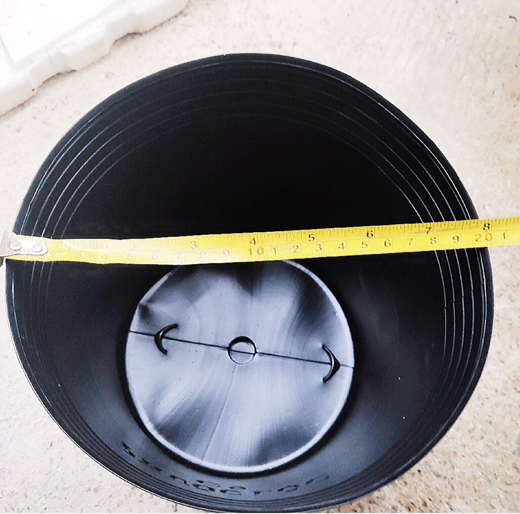 Chậu Nhựa Đen Không Lỗ 20x17cm