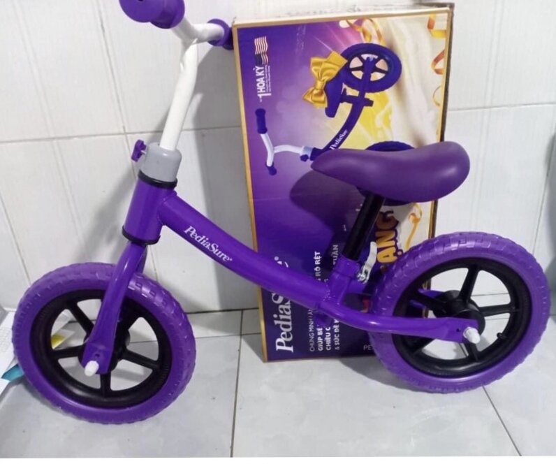Xe thăng bằng cho bé hkm pediasure Giá lẻ Xe Thăng Bằng cho bé từ 2t đến