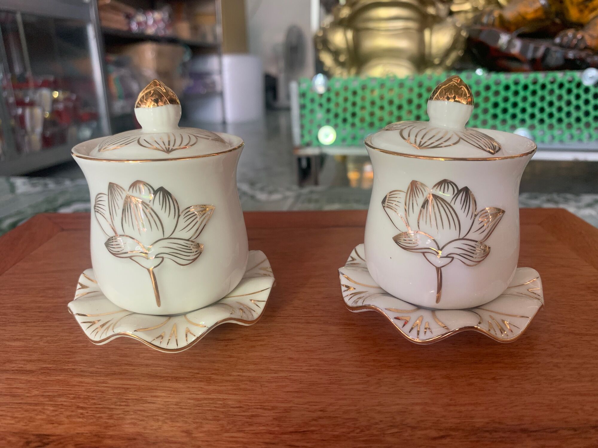 Chung nước thờ cúng tráng men cao cấp cánh sen