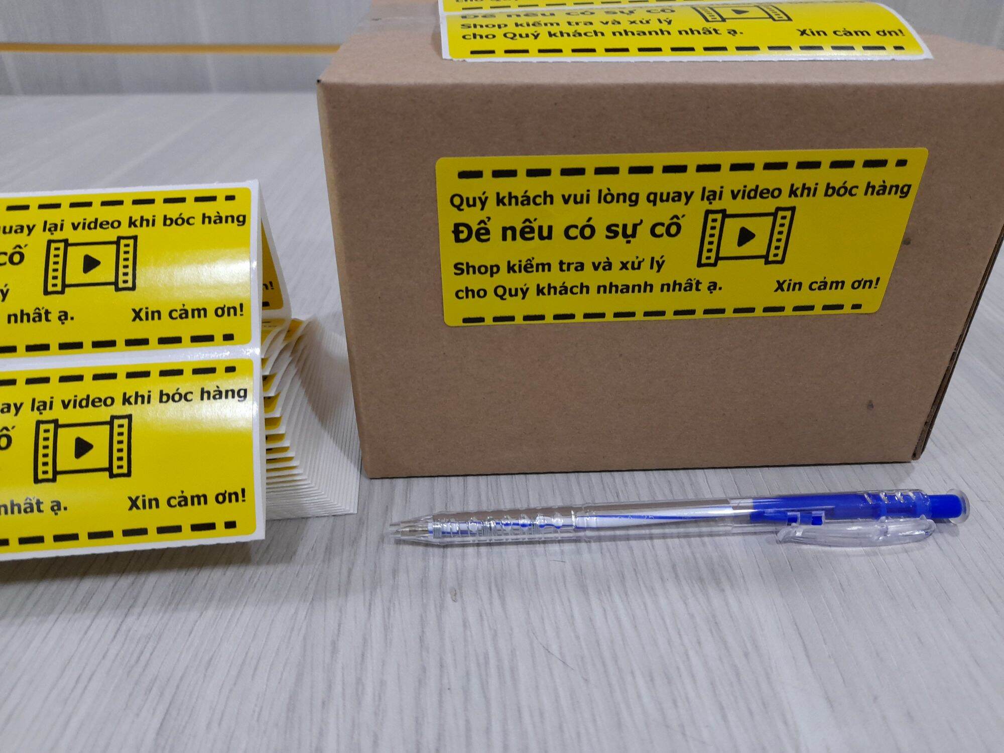 100 Tem - Tem dán note khách quay video khổ 103x40mm