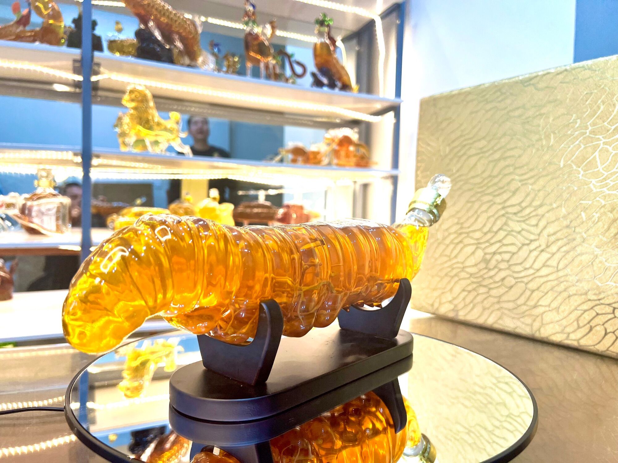 Vỏ chai thuỷ tinh  hình đông trùng hạ thảo