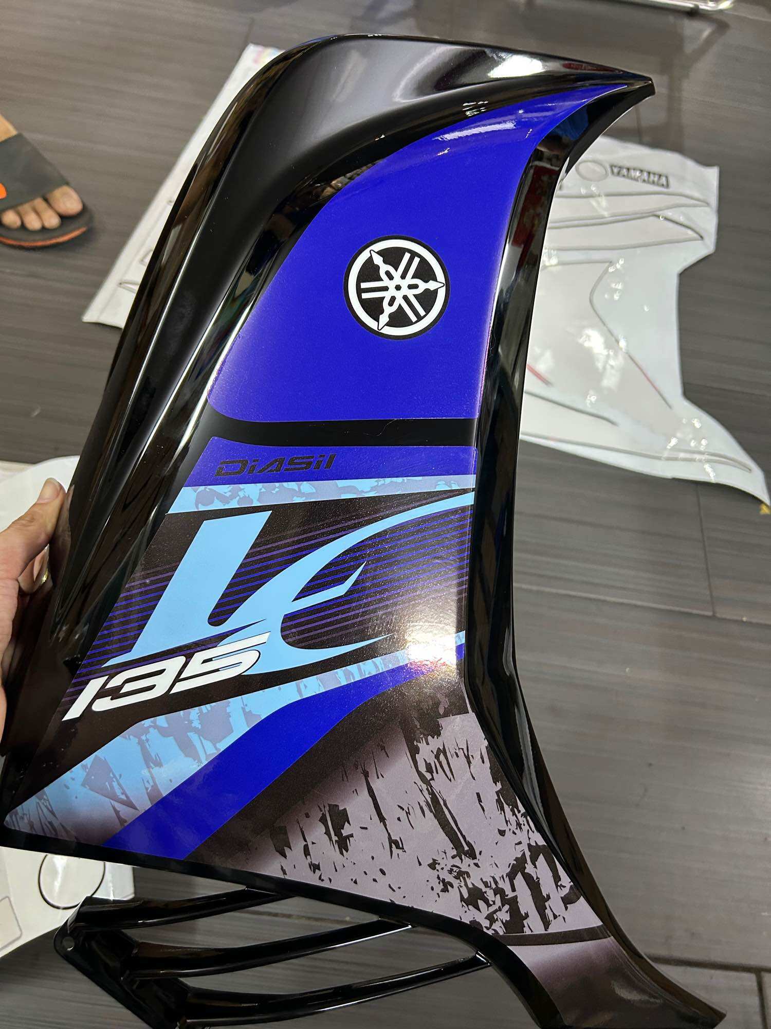 Dàn áo Ex 135 xanh đen LCV6 có tem dán sẵn