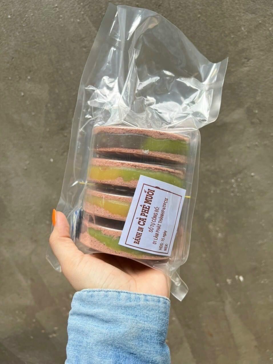 BÁNH IN TRỨNG MUỐI/ CÀ PHÊ MUỐI