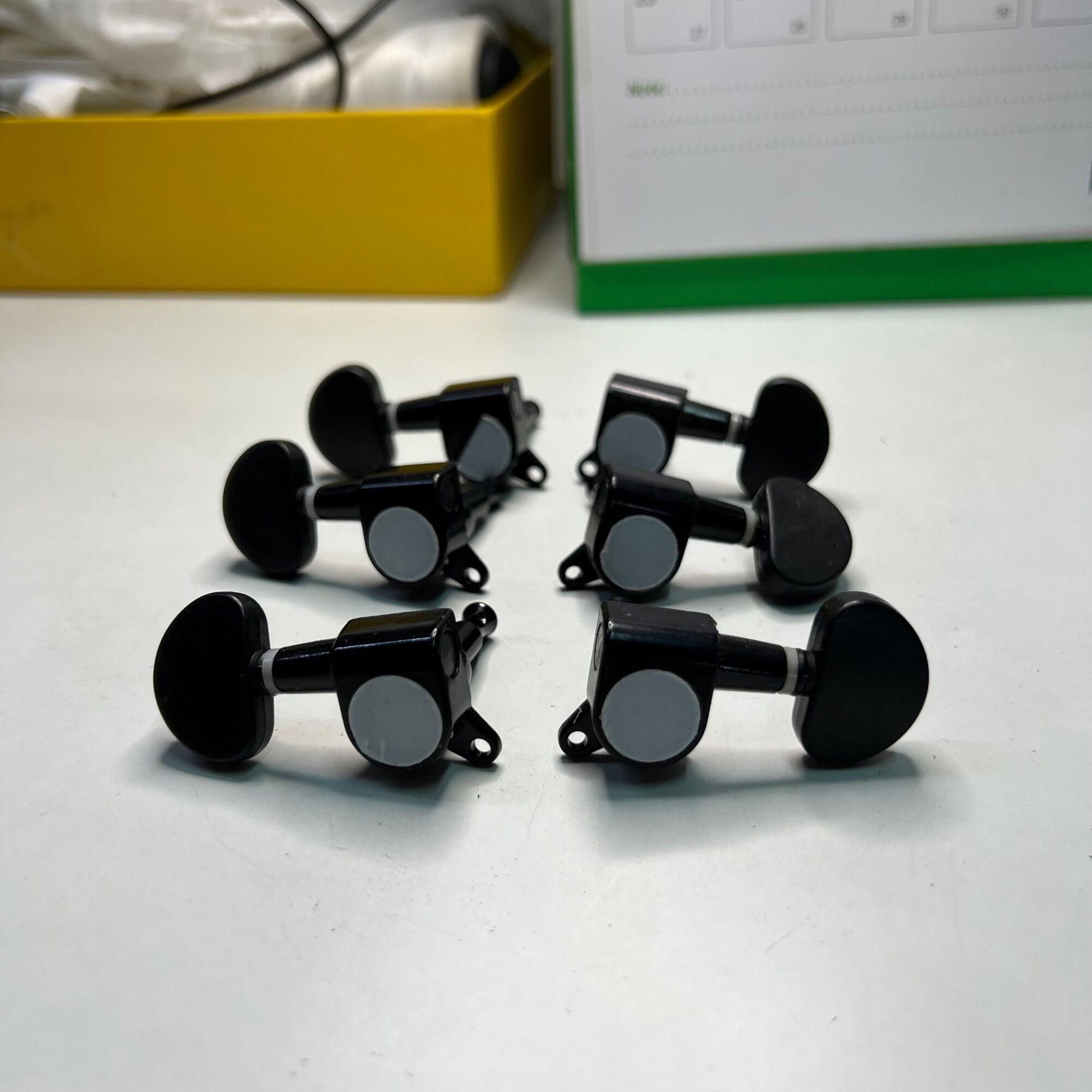 Bộ 6 khóa đàn guitar đúc đặc niken (đầy đủ ốc vít)