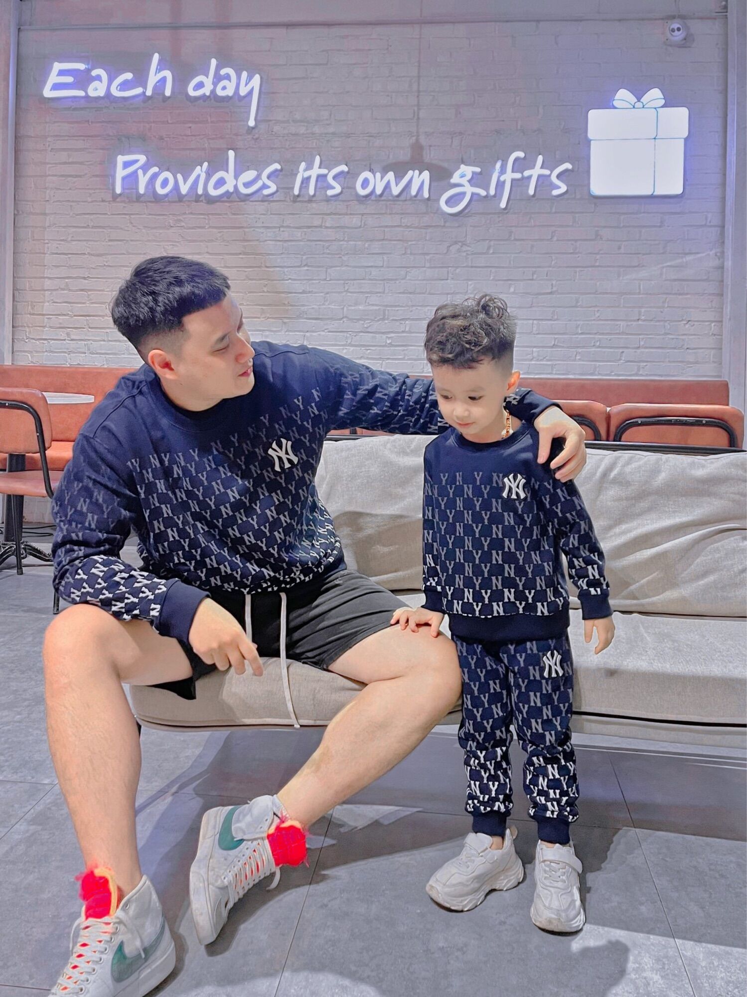 [3-5/8 Hoàn Tiền 25%]Bộ nỉ Thu Đông monogram xịn cho bé trai và bé gái