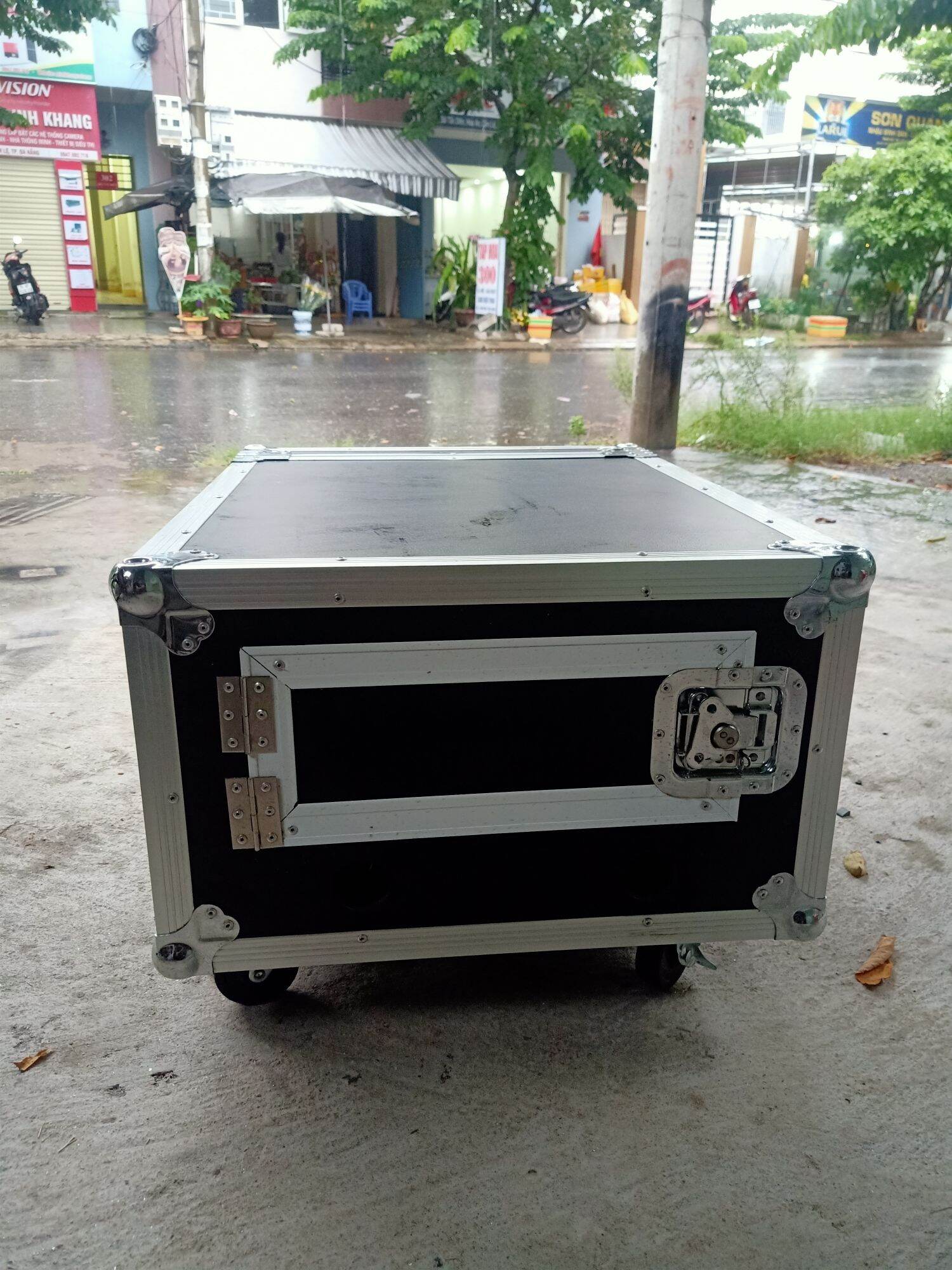 TỦ 6U LƯỚI - KARA GIA ĐÌNH