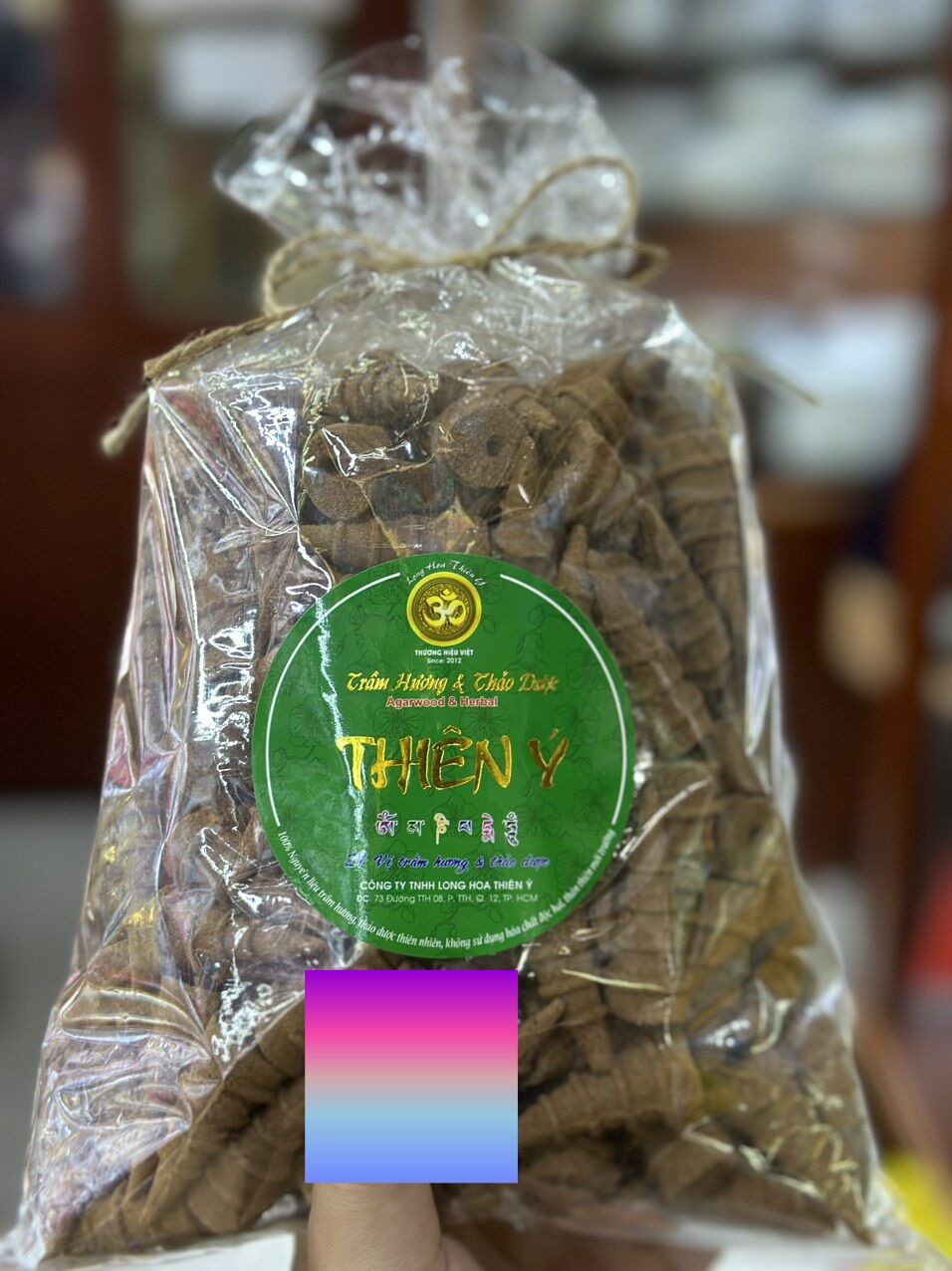 Nhang viên Trầm Hương và Thảo dược thiên nhiên túi xanh lá