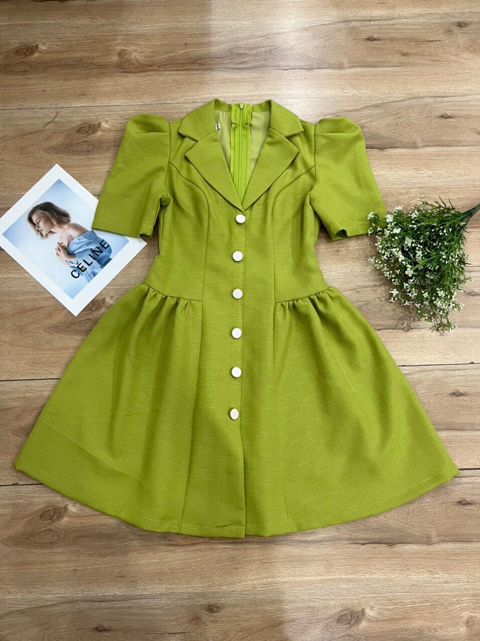 Đầm Cổ Vest Nút