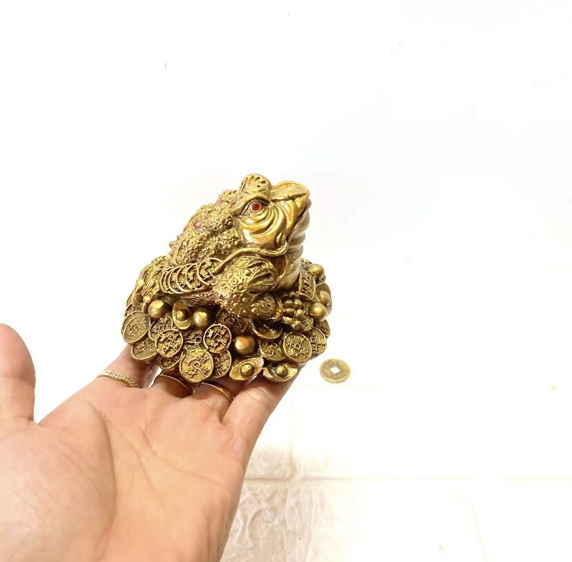 CÓC NGẬM ĐỒNG TIỀN 7x 8 cm nặng 400gr chất liệu bằng đồng 💯 cóc ngậm tượng trưng phong thủy tài Lộc cho gia chủ