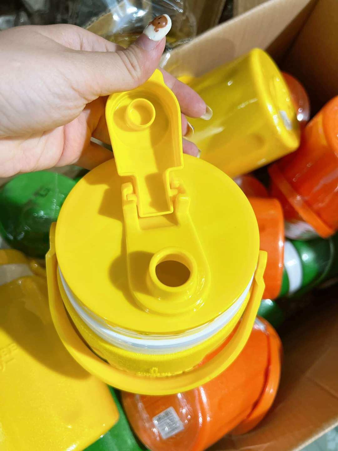 Bình đá 1,5L hàng khuyến mại