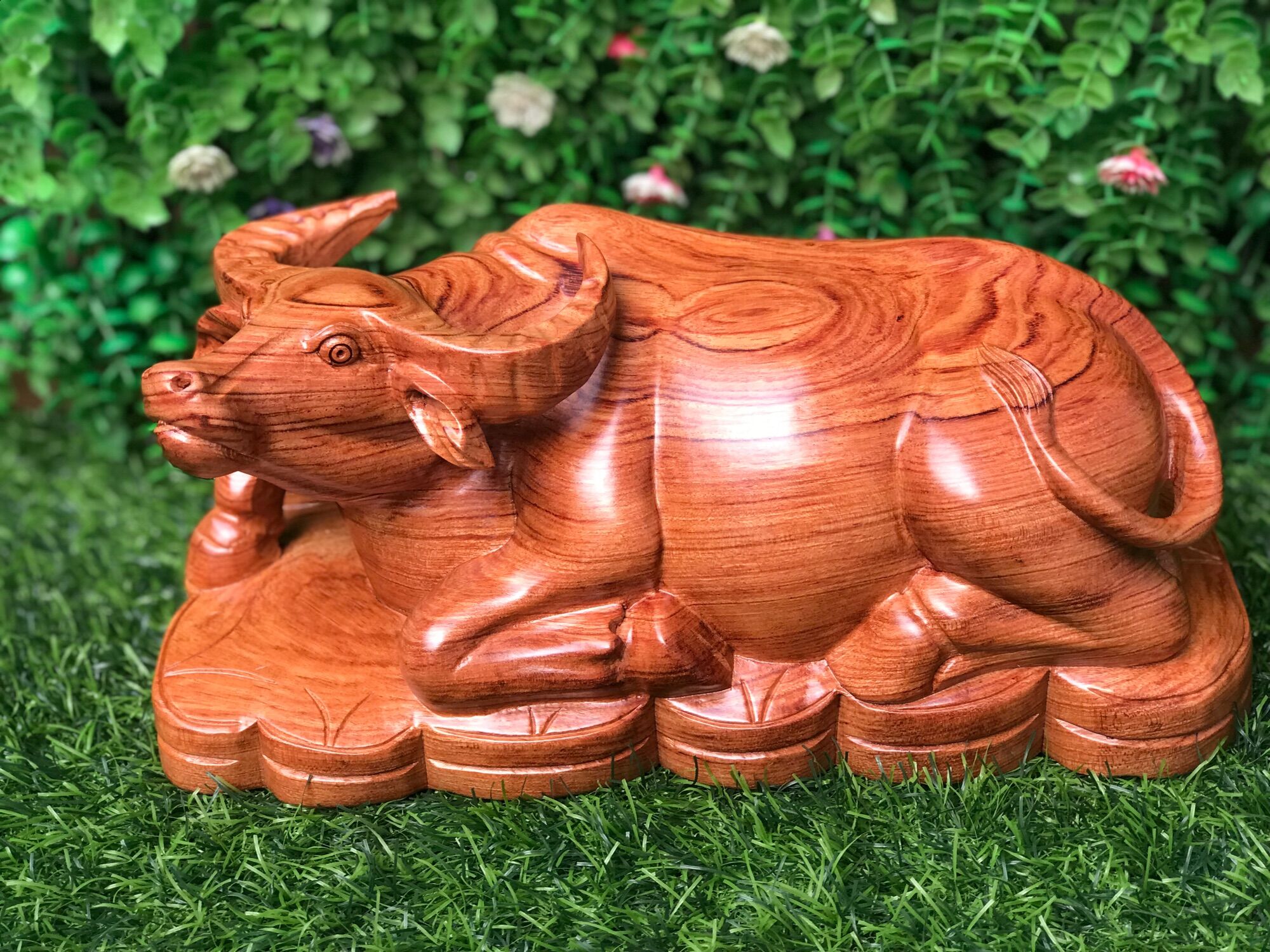 Tượng Trâu nằm phong thủy,gỗ hương đá kt 30/13/13