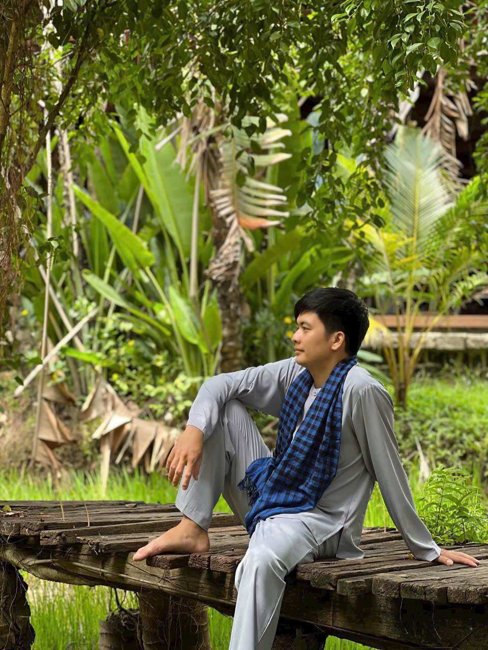 Đồ lam đi chùa#Mẫu bà ba nam nũ, BÀ BA MIỆT VƯỜN