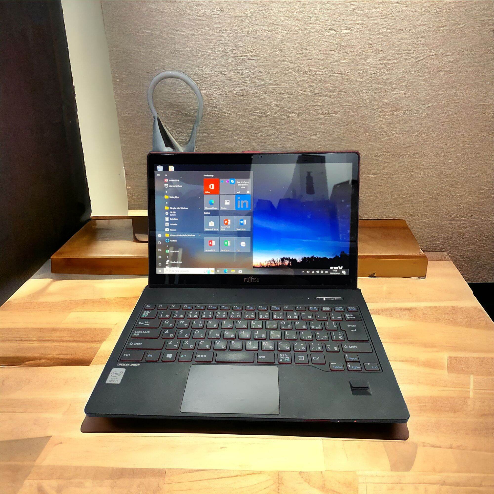 laptop nhật Fujitsu lifebook s90t