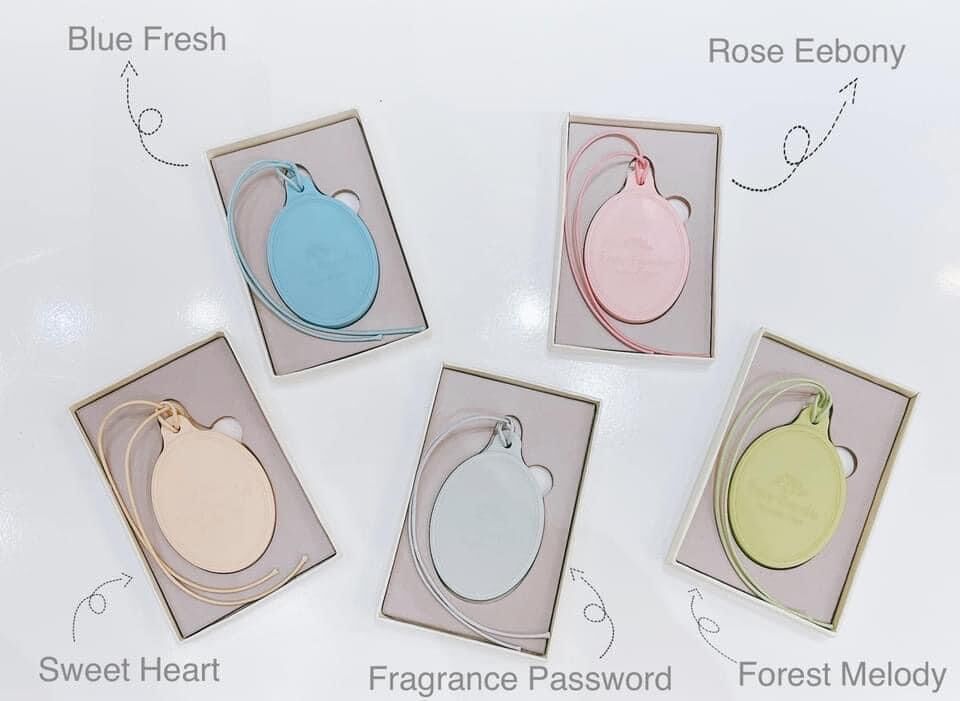Scented Card - Nước Hoa Dạng Sáp treo tủ quần áo - Vyvy Giftshop - mùi thơm dịu nhẹ, lan toả và giữ mùi lâu