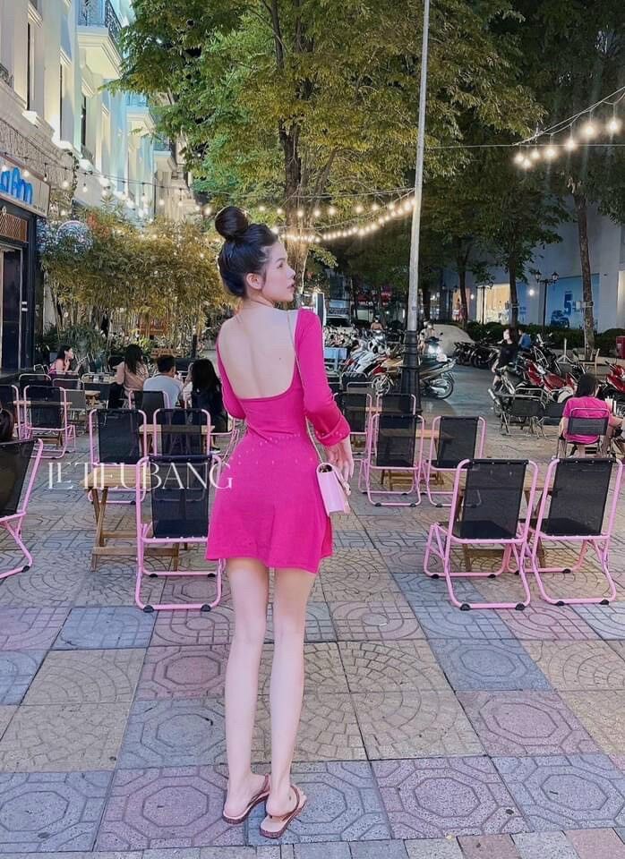 ĐẦM BODY DÁNG XOÈ HỞ LƯNG SEXY