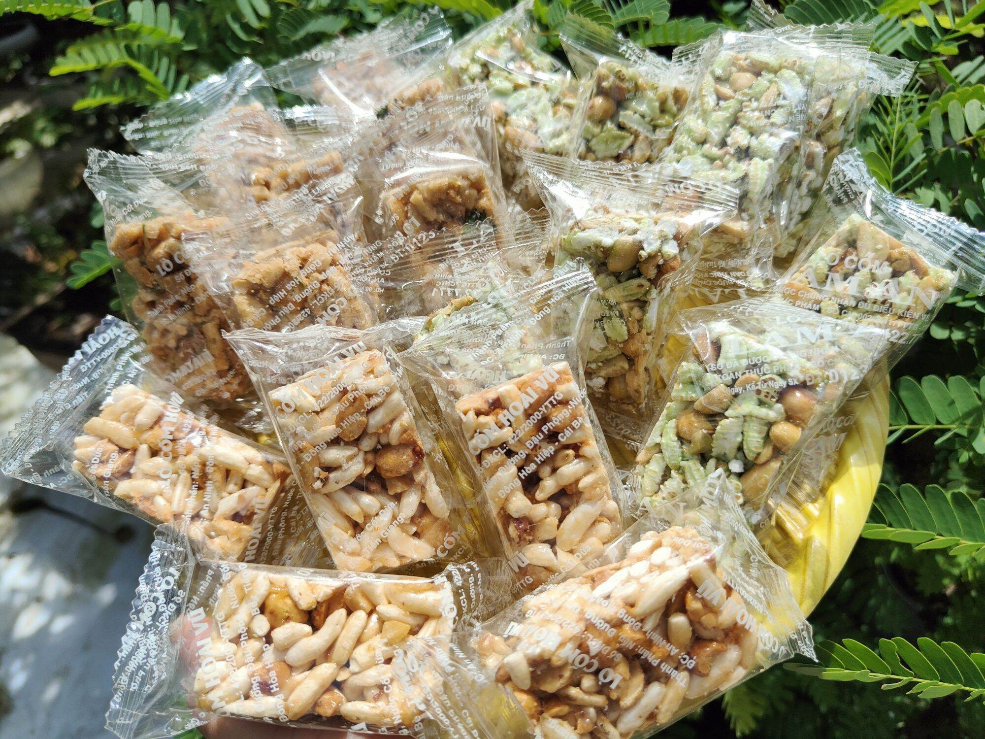 Cốm Miền Tây mix 3 loại 500g ( Cốm nếp lá dứa, cốm gạo gừng đậu phộng, cốm mì hành ngò)