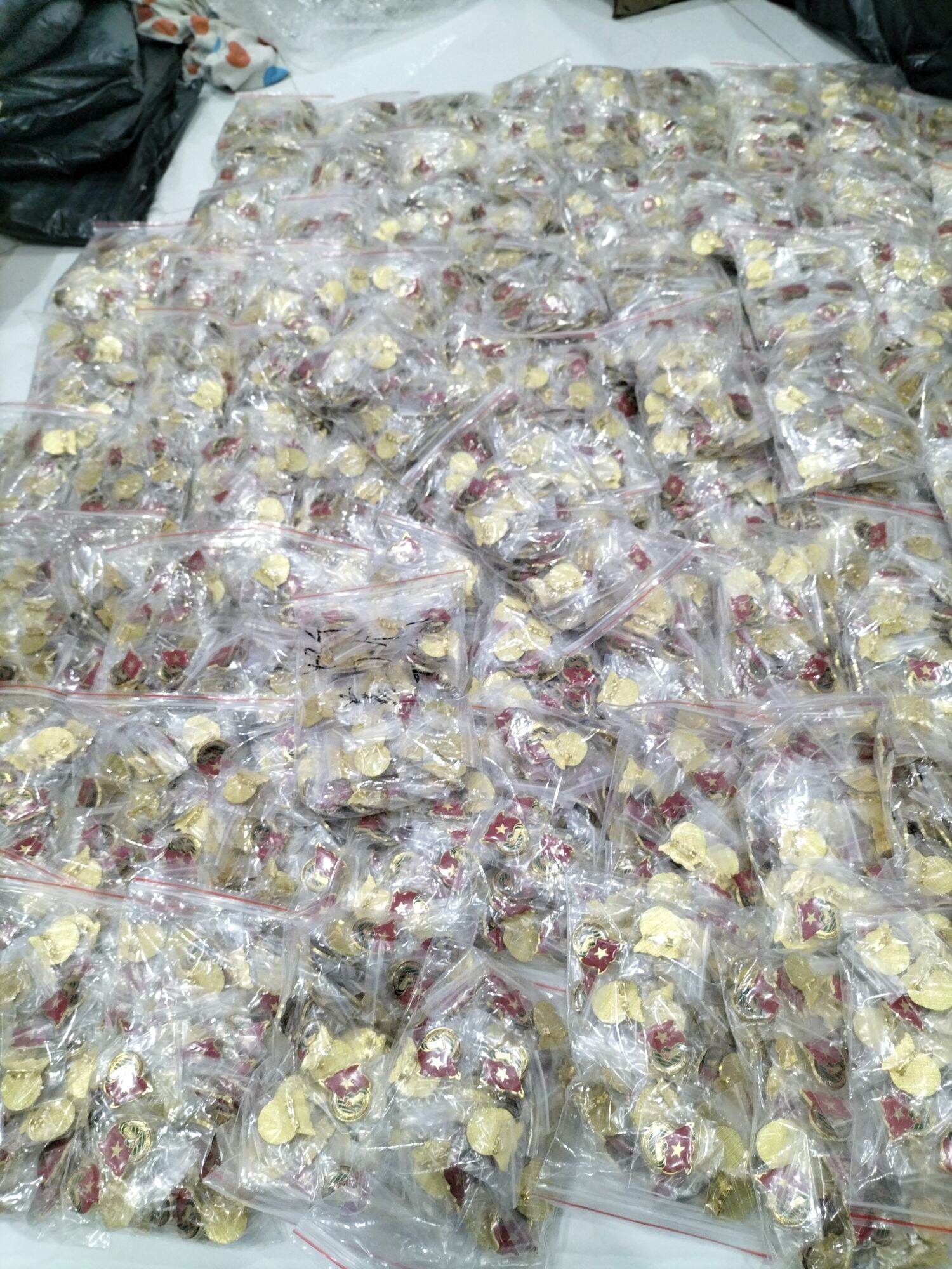 Huy hiệu đoàn loại 1 (100 cái đóng túi zíp 1 cái/túi)