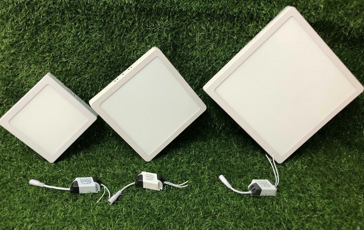 ĐÈN ỐP TRẦN 12W ÁNH SÁNG TRẮNG