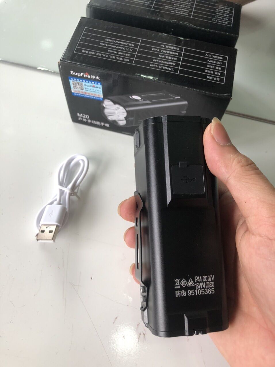 Đèn pin Supfire M20