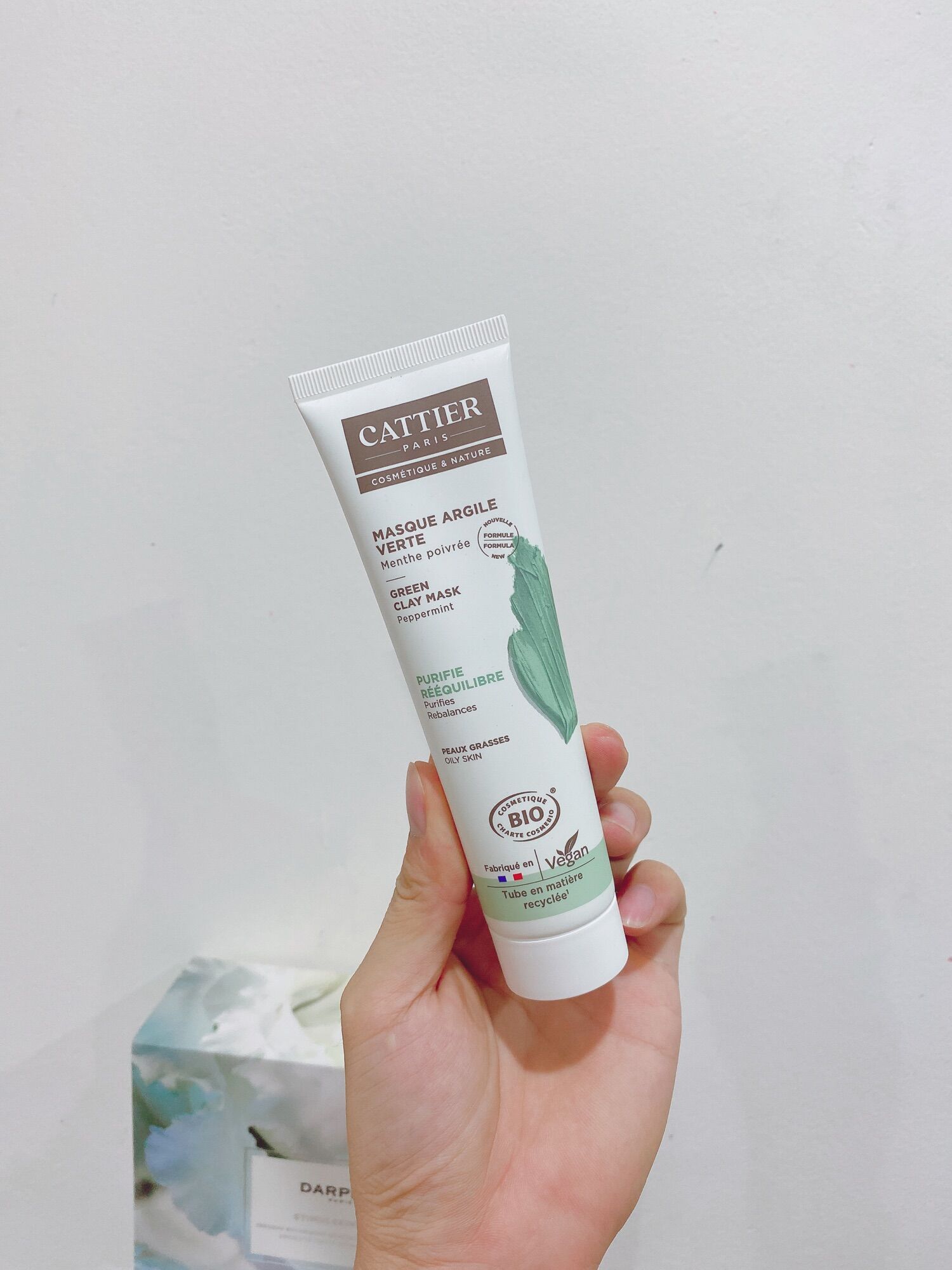 Mặt nạ đất sét giảm mụn ẩn Cattier Green Clay 100ml