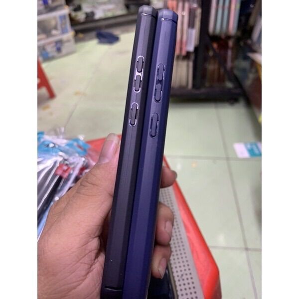 Ốp Nokia 5.4 đen xịn dẻo vân xước thời trang.
