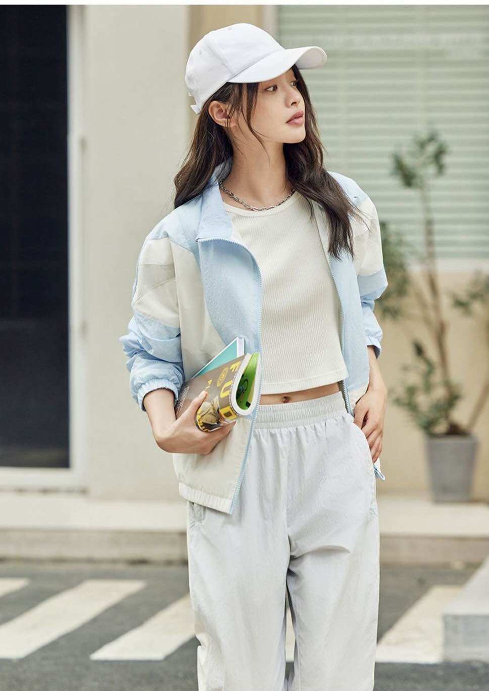 Bộ thể thao gió nữ Anta