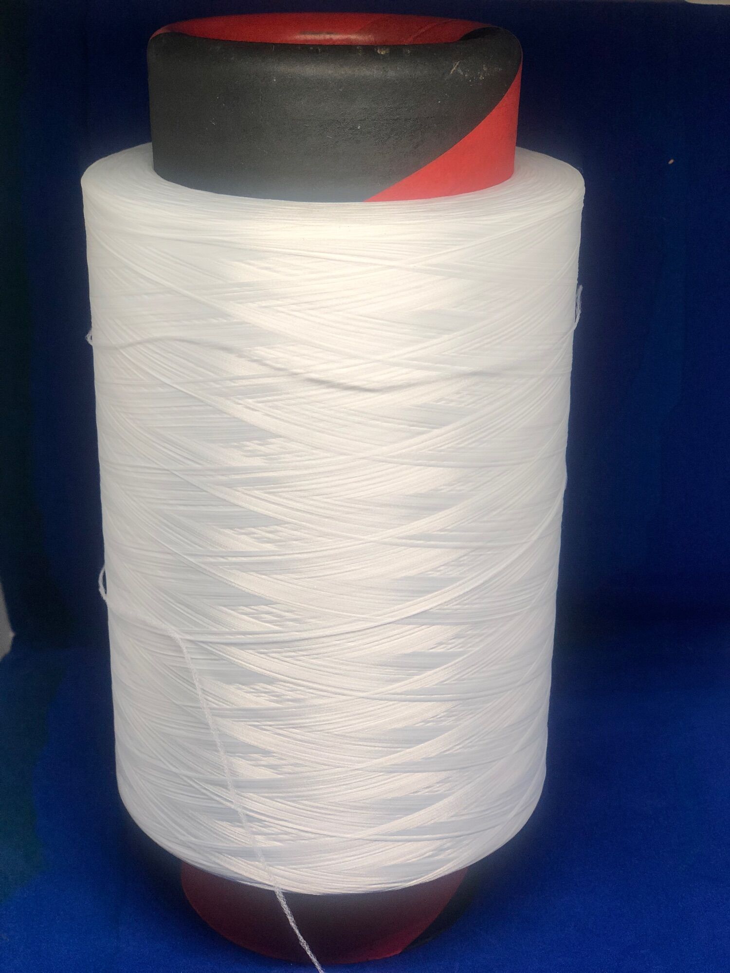 Tơ Vắt sổ trắng 150 Hạnh Liễu ( 1 cuộn 600g - 650g )