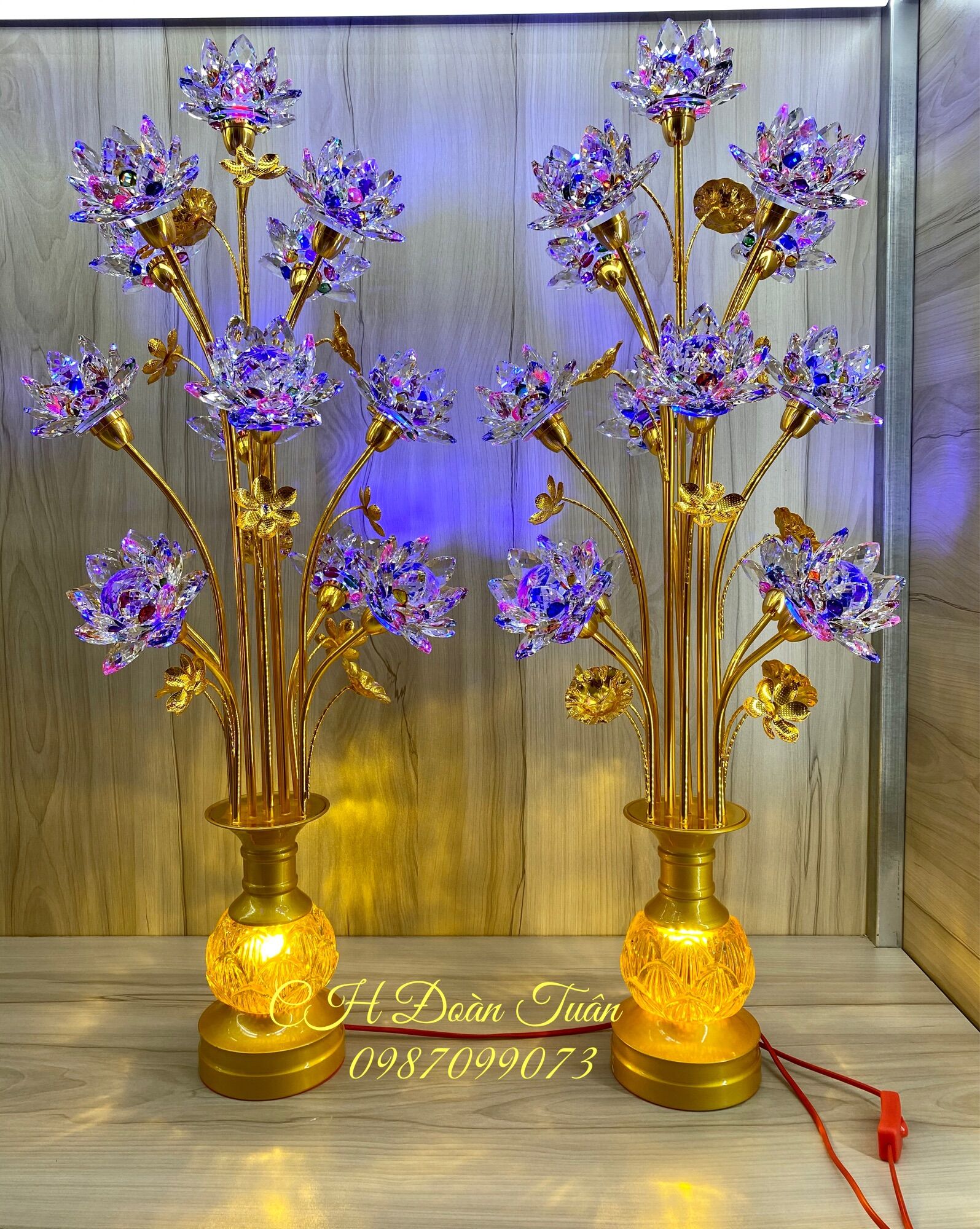 Cặp đèn bình bông hoa sen pha lê cao cấp - 13 bông pha lê cao cấp