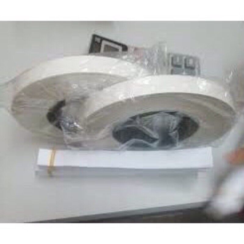Giấy bó tiền bằng tay hoặc niêm phong tiền kho quỹ ngân hàng