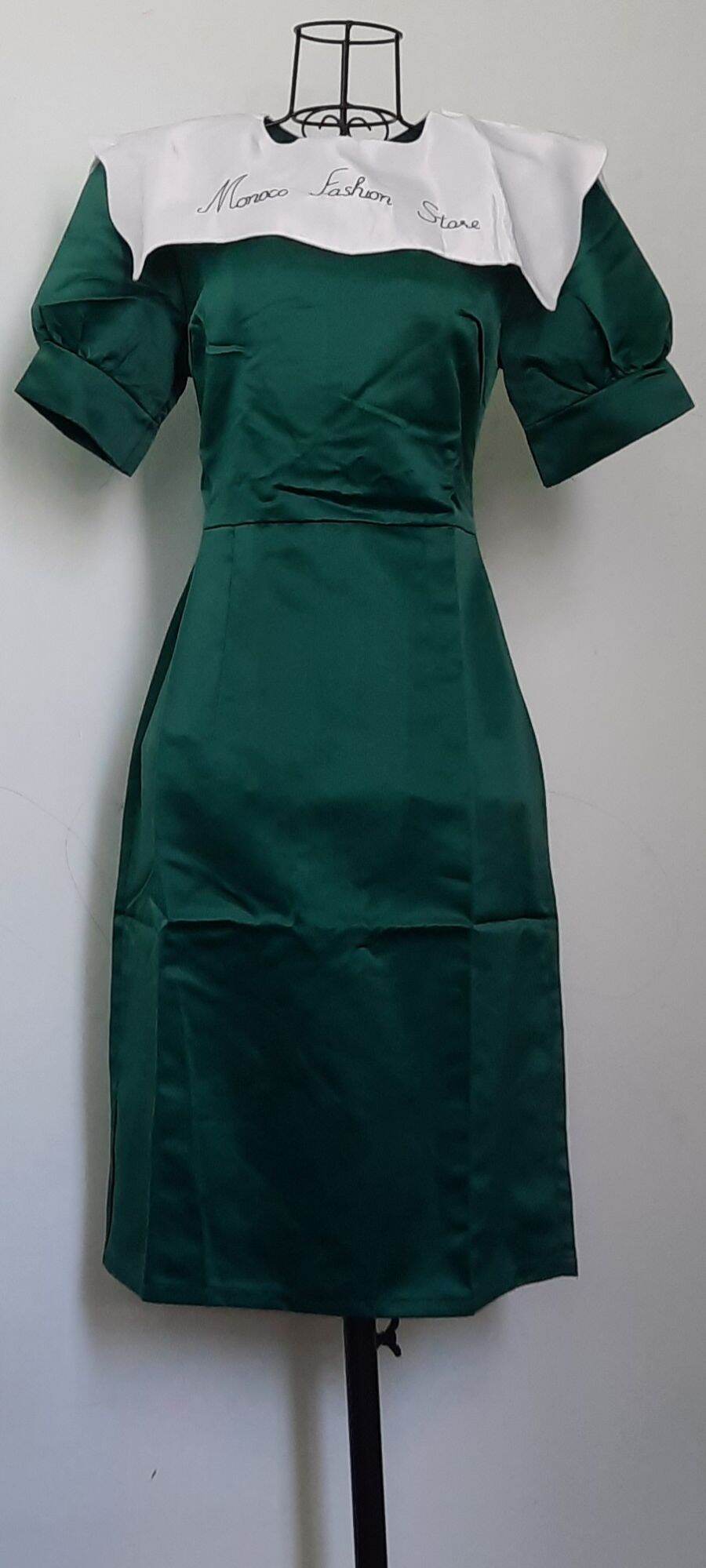 Đầm thêu chữ Monoco fashion store L