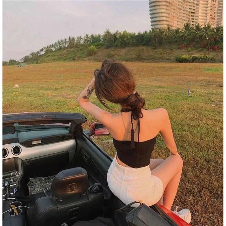 Áo crop top cột dây nơ cổ i8