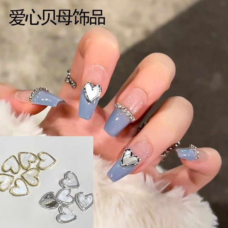 Cặp phụ kiện trái tim nhũ trang trí móng tay