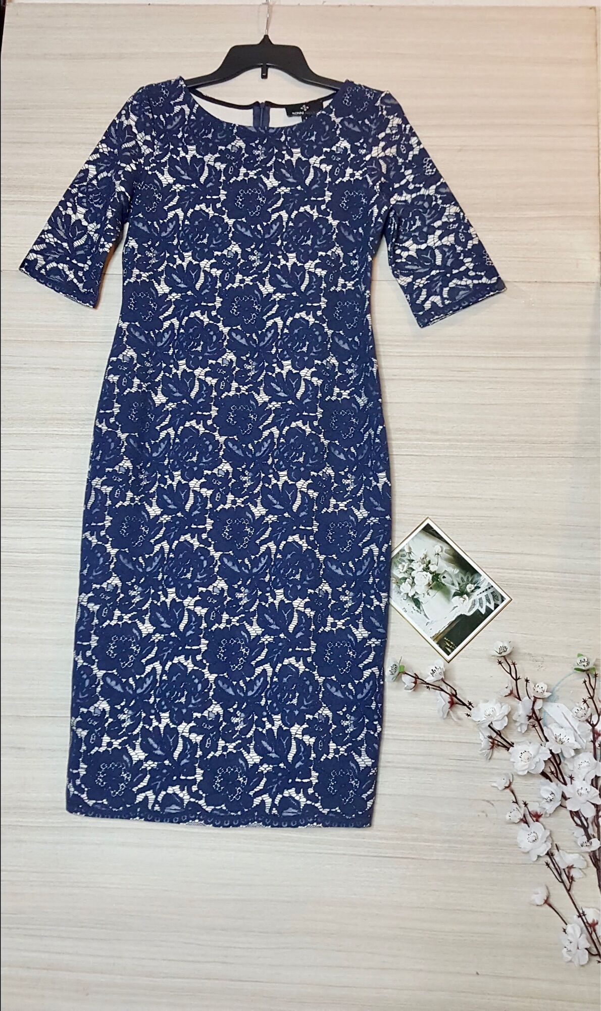 Đầm ren hiệu Roni vnxk