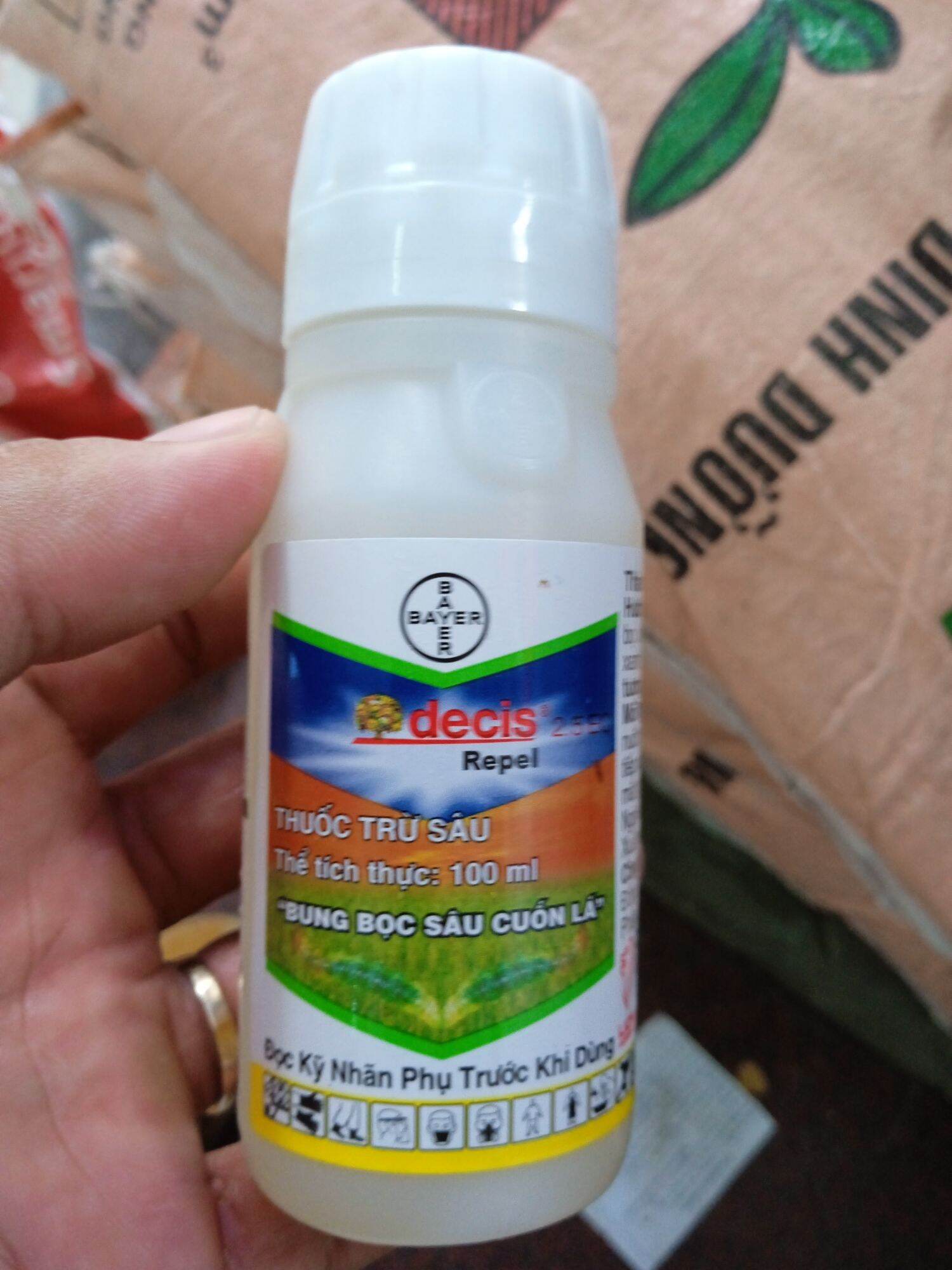 Decis trừ sâu trừ sâu cuốn lá,bọ xít dài trên lúa,sâu ăn lá trên điều,mọt đục quả trên cà phê,sâu xanh ,rệp trên thuốc lá,sâu khoang ,rệp muội trên lạc,sâu xanh trên đậu tương,sâu đục thân trên ngô