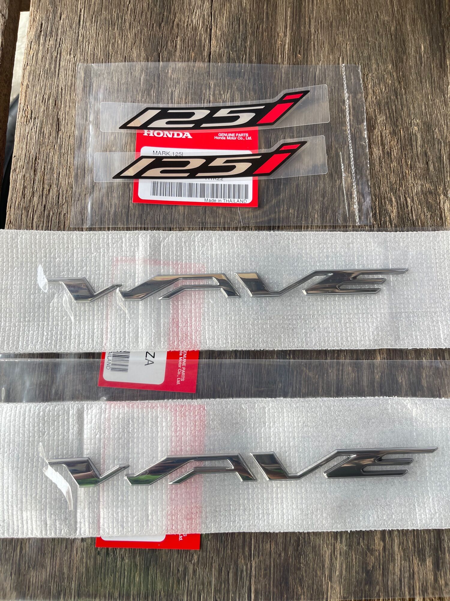 Bộ tem Wave 125i zin Thái cho xe đỏ và đen
