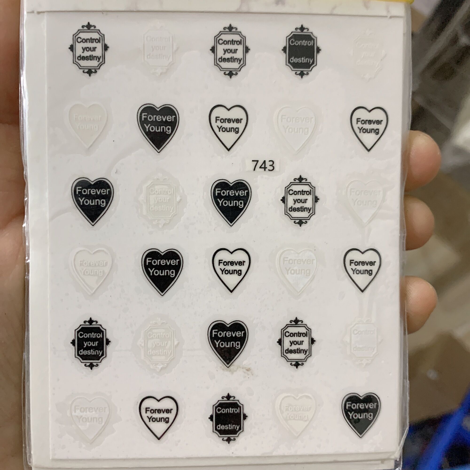 Sticker rẻ hình tim
