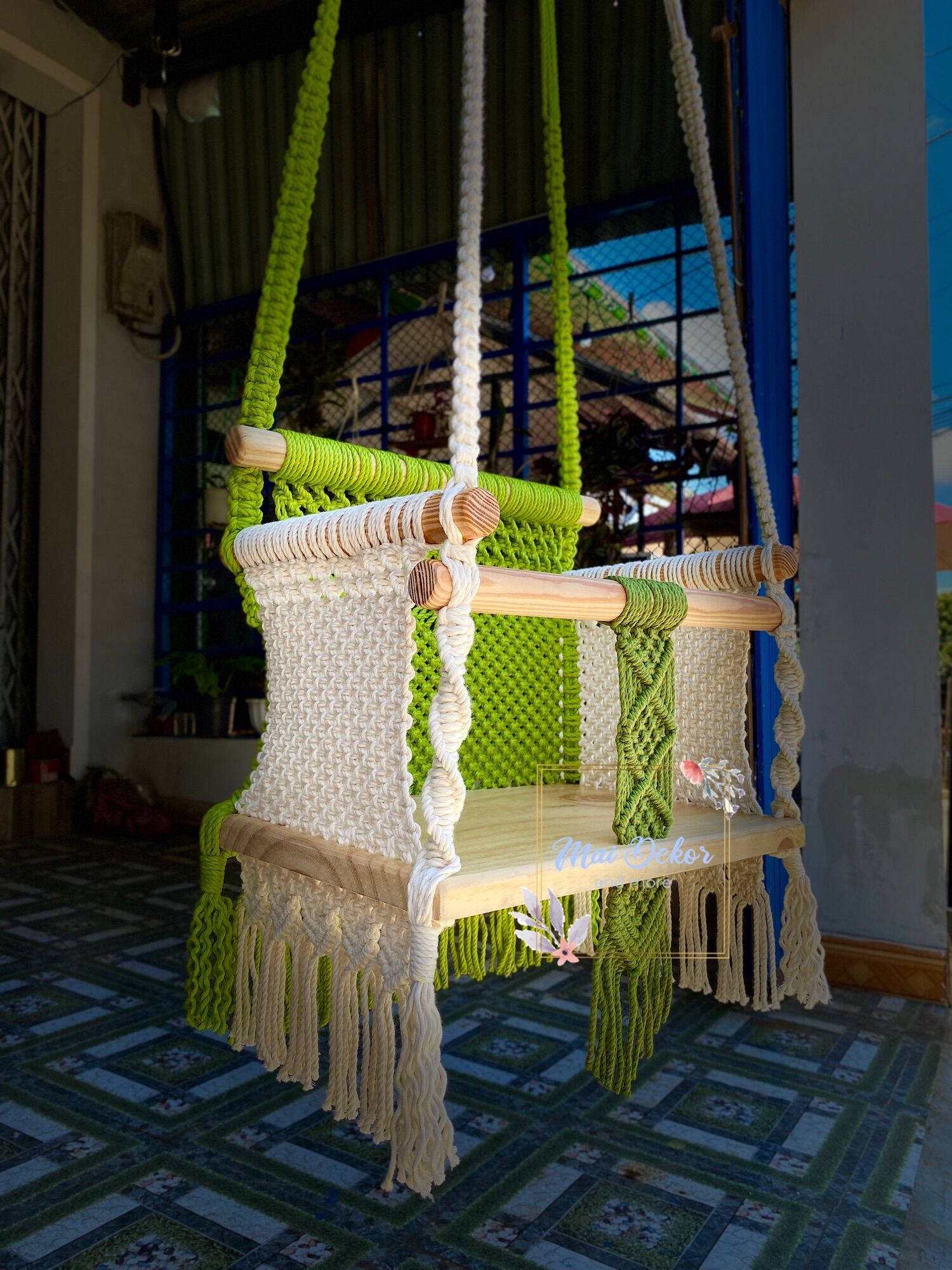 Ghế xích đu xinh cho bé yêu