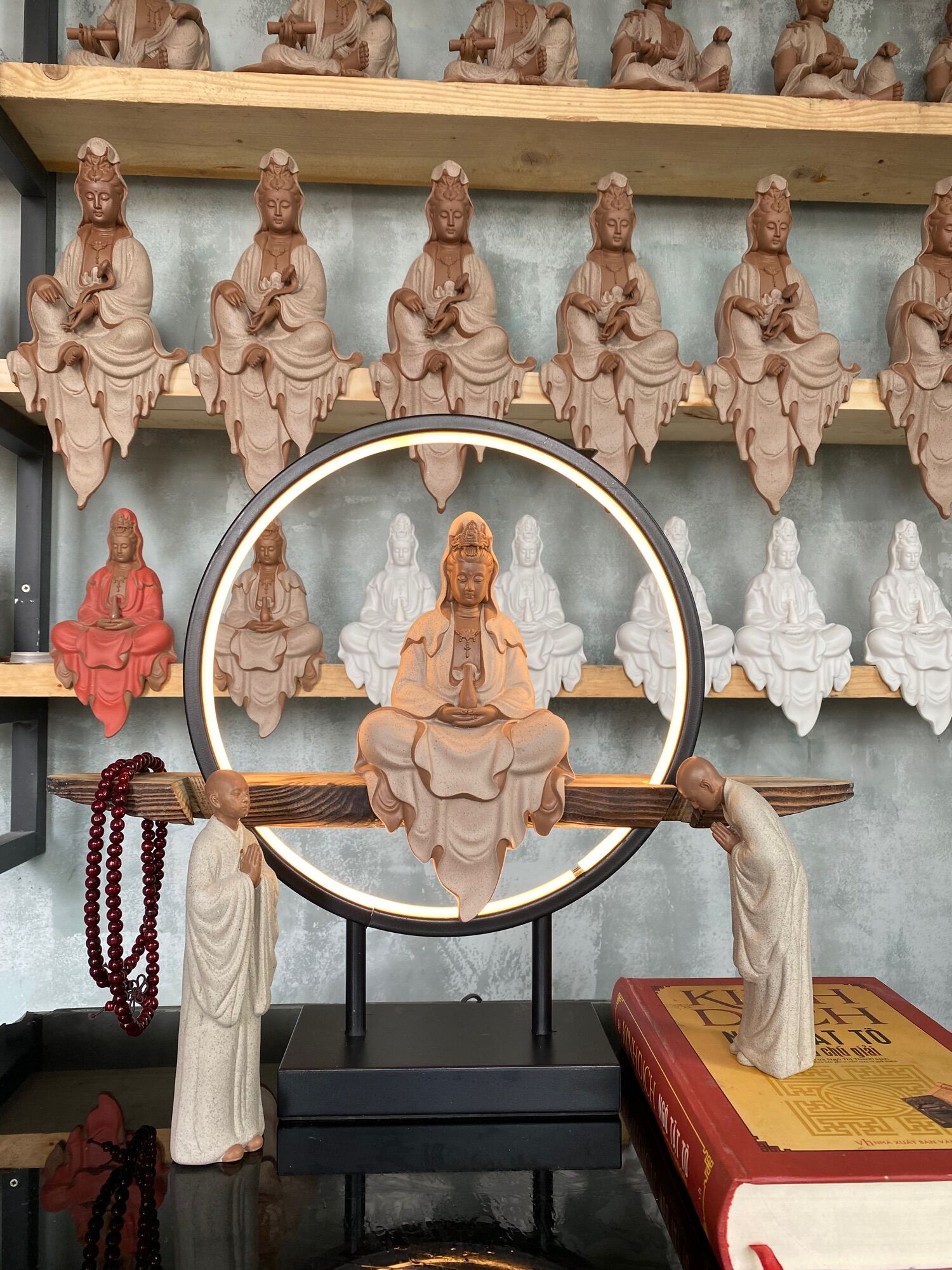 Phật Quan Âm toạ Thiền